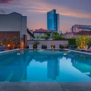 Hotel Crowne Plaza By Ihg, Milán