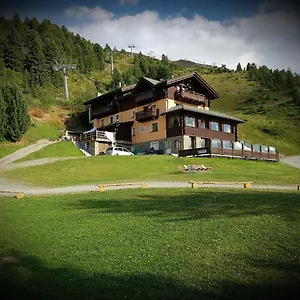 Chalet Chalet Dei Rododendri, Valdisotto