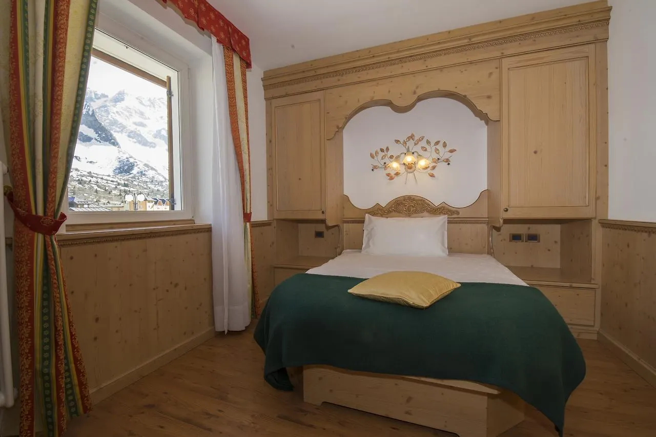 La Torretta Hotel Passo del Tonale 3*,  Italy
